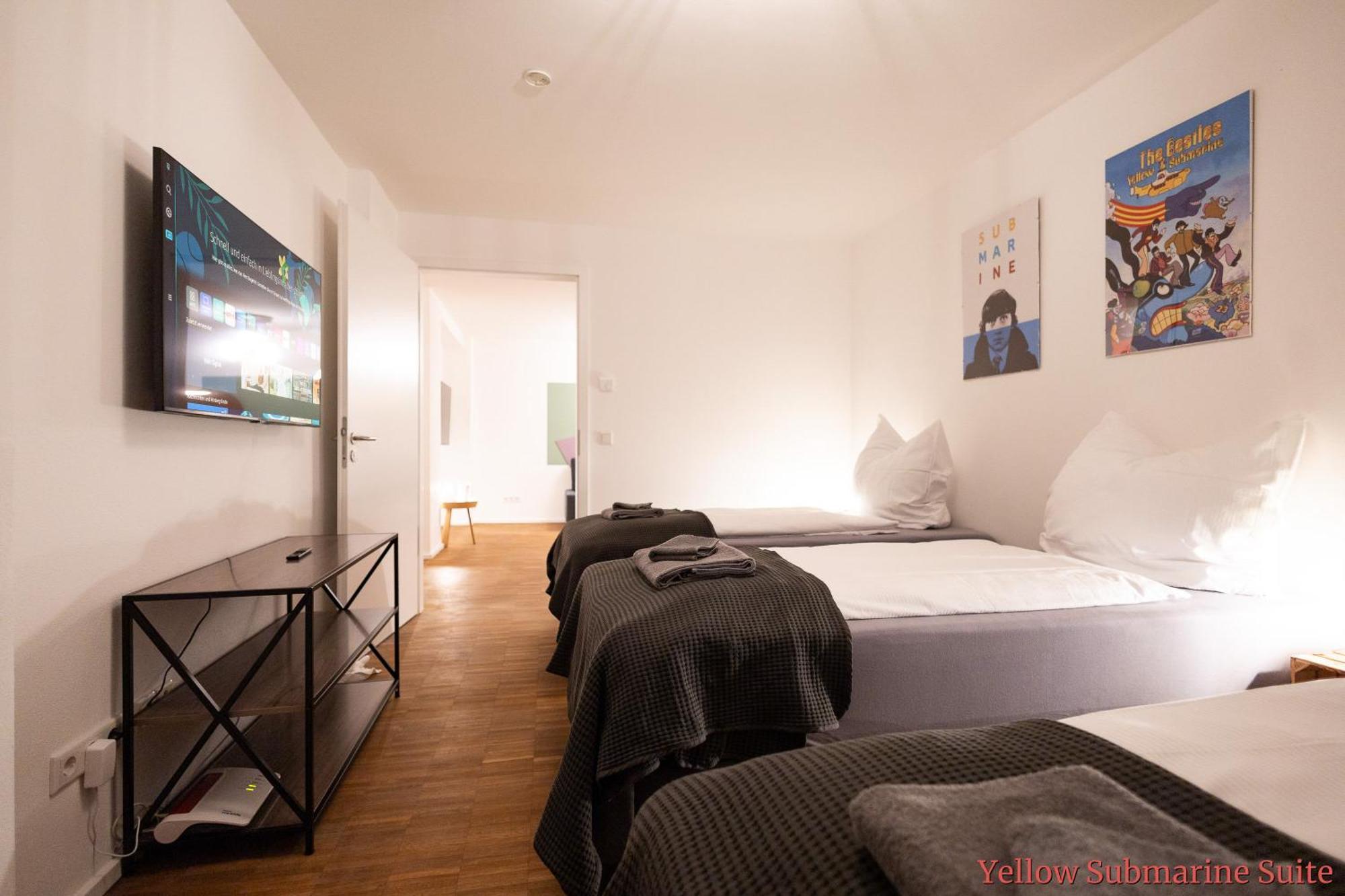 Ko-Living - Beatles Und Banksy Suites & Studios Am Eselsbrunnen - Altstadt - Kueche Halle  Exterior foto